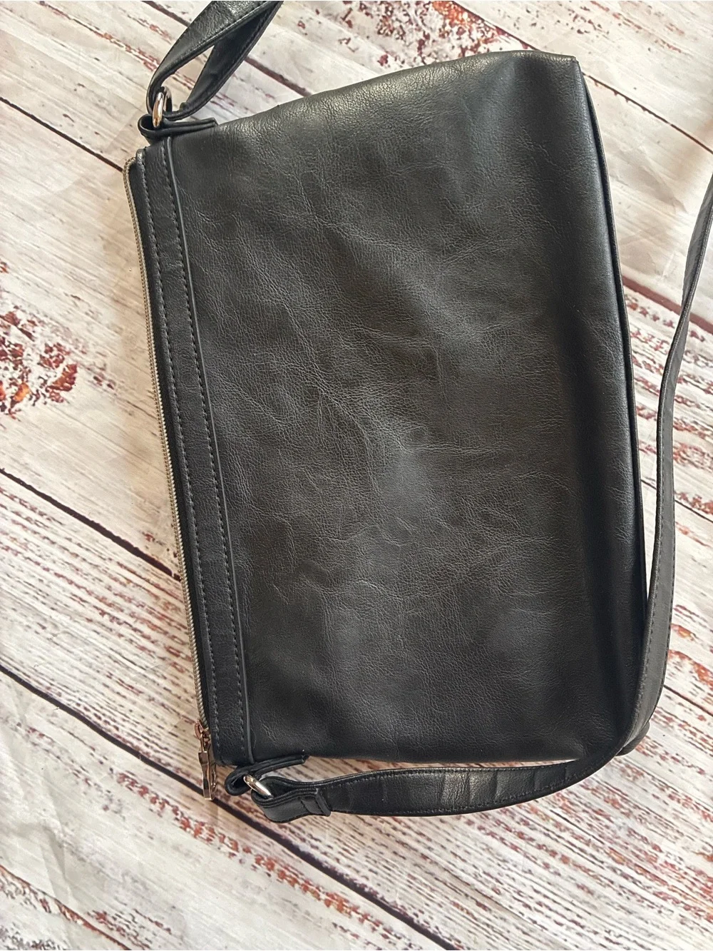 Relic Black Leather Crossbody Bag with Front Zip Pockets
